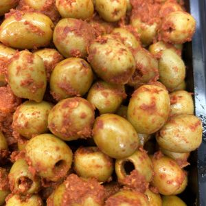 Olives vertes à la Harissa en vrac – 100 g